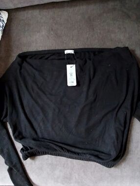 NWT Garage  Off-Shoulder Crop Top